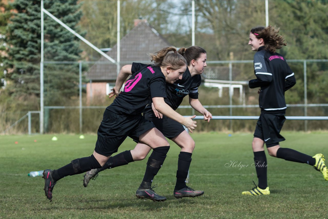 Bild 58 - C-Juniorinnen SV Steinhorst/Labenz - TSV Friedrichsberg-Busdorf : Ergebnis: 5:0